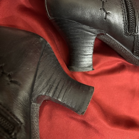 Vintage gothic witchy pointed toe heeled genuine leatherboots with silver buckle - Picture 8 of 8